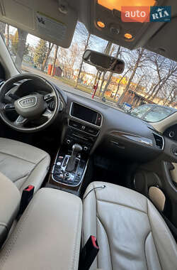 Внедорожник / Кроссовер Audi Q5 2015 в 