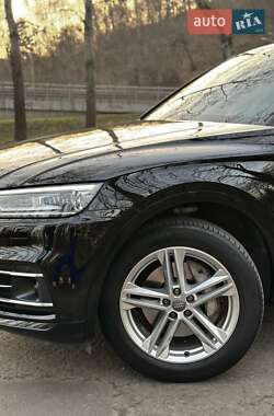Внедорожник / Кроссовер Audi Q5 2020 в 