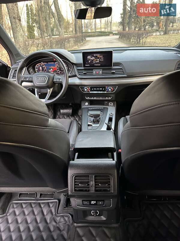 Внедорожник / Кроссовер Audi Q5 2020 в Киеве