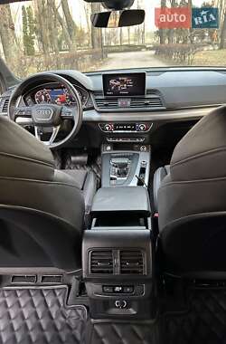 Внедорожник / Кроссовер Audi Q5 2020 в 
