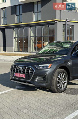 Внедорожник / Кроссовер Audi Q5 2021 в 