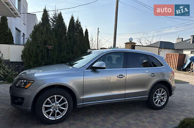 Внедорожник / Кроссовер Audi Q5 2011 в 
