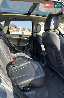 Внедорожник / Кроссовер Audi Q5 2011 в 