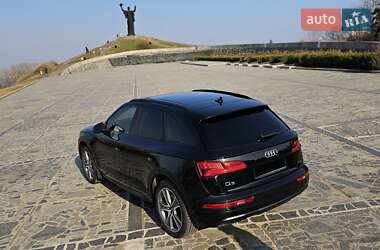 Внедорожник / Кроссовер Audi Q5 2019 в 