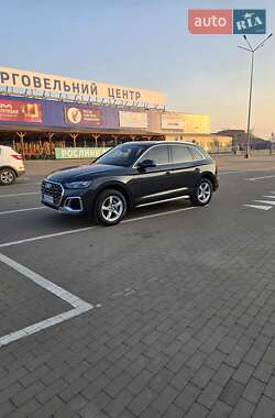 Внедорожник / Кроссовер Audi Q5 2021 в Прилуках