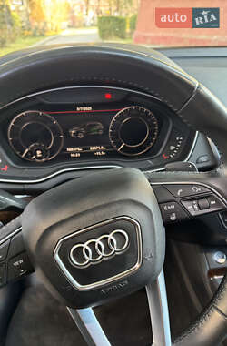 Внедорожник / Кроссовер Audi Q5 2020 в 