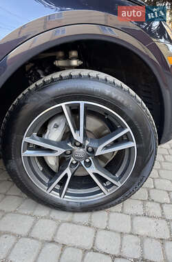 Внедорожник / Кроссовер Audi Q5 2020 в 