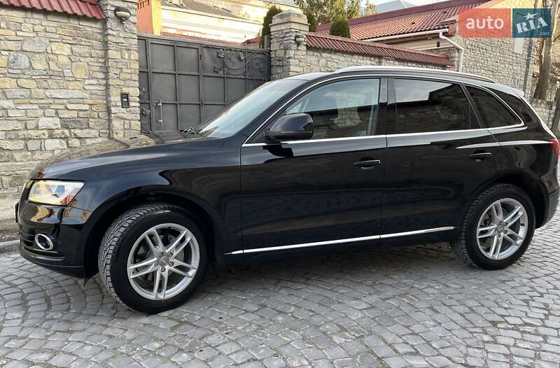 Позашляховик / Кросовер Audi Q5 2012 в Кам'янець-Подільському