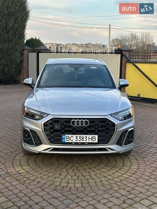 Внедорожник / Кроссовер Audi Q5 2021 в 