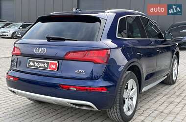Позашляховик / Кросовер Audi Q5 2018 в 