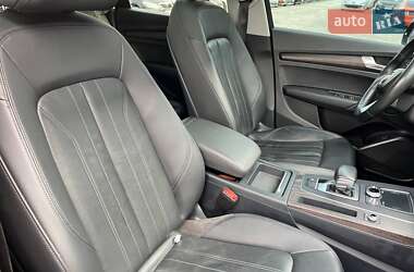Позашляховик / Кросовер Audi Q5 2018 в 