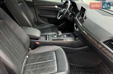 Позашляховик / Кросовер Audi Q5 2018 в 