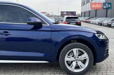Позашляховик / Кросовер Audi Q5 2018 в 