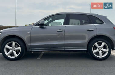 Позашляховик / Кросовер Audi Q5 2016 в 