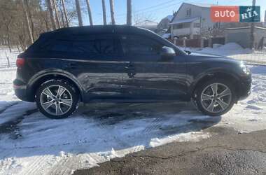 Позашляховик / Кросовер Audi Q5 2019 в Києві