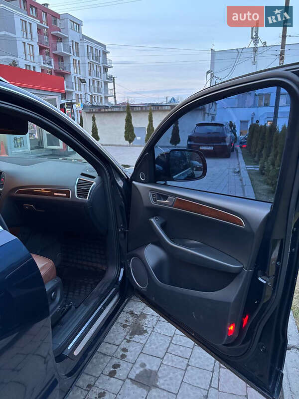 Внедорожник / Кроссовер Audi Q5 2011 в Львове