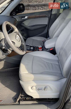 Позашляховик / Кросовер Audi Q5 2013 в 