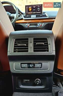 Внедорожник / Кроссовер Audi Q5 2020 в 