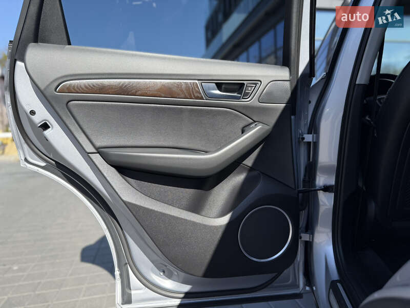 Внедорожник / Кроссовер Audi Q5 2015 в Львове