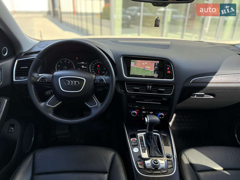 Внедорожник / Кроссовер Audi Q5 2015 в Львове