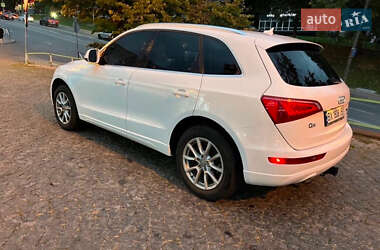 Позашляховик / Кросовер Audi Q5 2010 в 