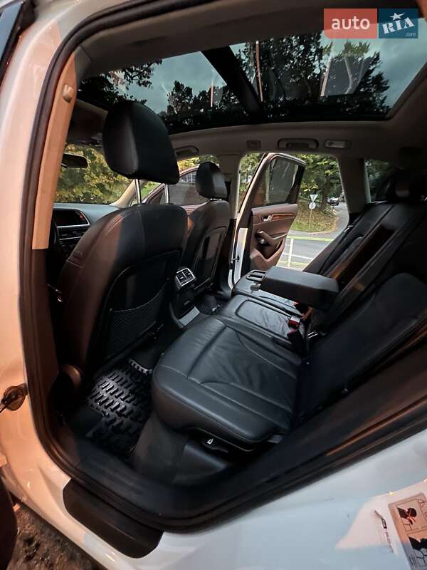Позашляховик / Кросовер Audi Q5 2010 в Хмельницькому