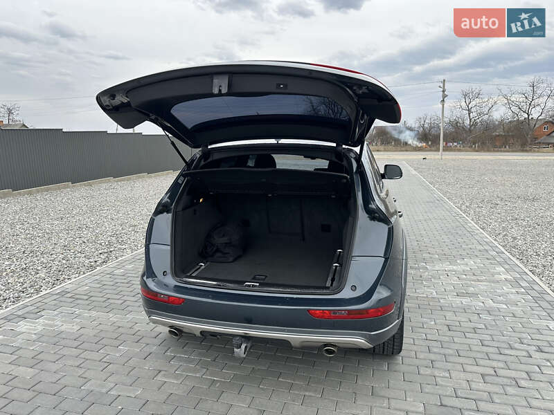 Внедорожник / Кроссовер Audi Q5 2010 в Черновцах