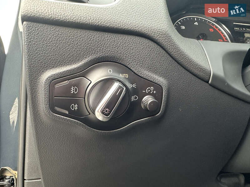 Внедорожник / Кроссовер Audi Q5 2010 в Черновцах