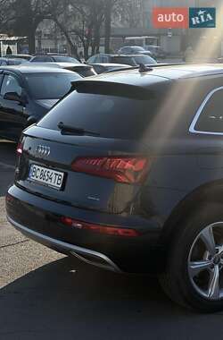 Внедорожник / Кроссовер Audi Q5 2019 в 