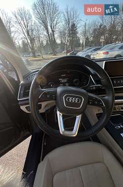 Внедорожник / Кроссовер Audi Q5 2019 в 