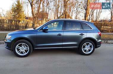 Внедорожник / Кроссовер Audi Q5 2016 в 