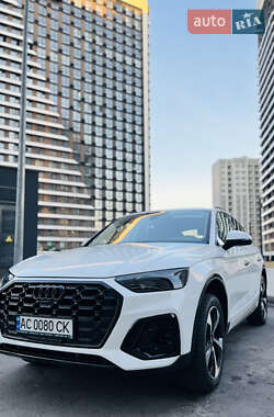 Внедорожник / Кроссовер Audi Q5 2022 в 