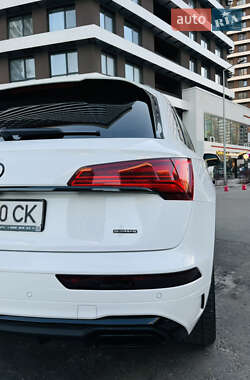 Внедорожник / Кроссовер Audi Q5 2022 в 
