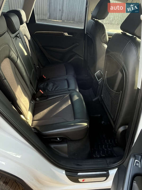 Внедорожник / Кроссовер Audi Q5 2015 в Конотопе