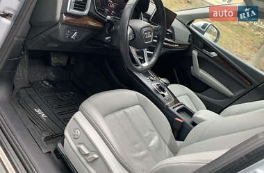 Внедорожник / Кроссовер Audi Q5 2018 в 