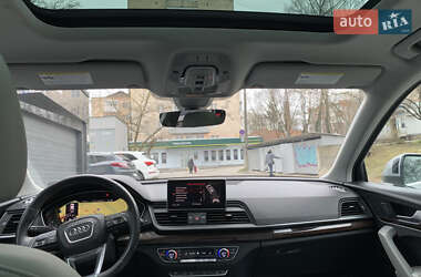 Внедорожник / Кроссовер Audi Q5 2018 в 