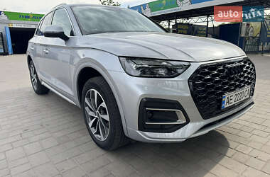 Внедорожник / Кроссовер Audi Q5 2021 в 
