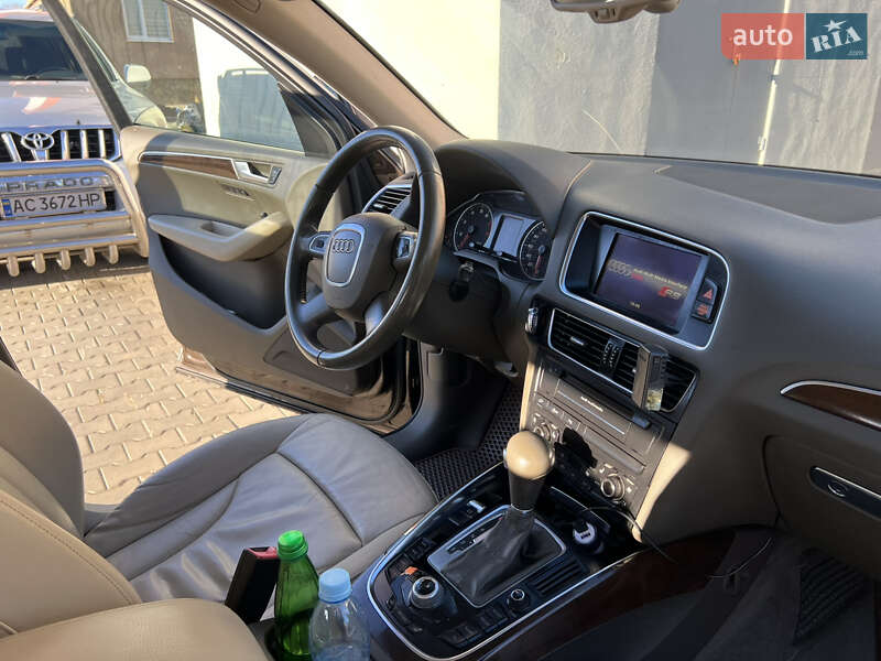 Внедорожник / Кроссовер Audi Q5 2010 в Луцке