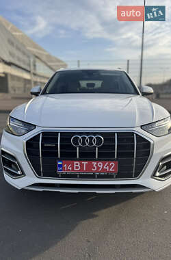 Внедорожник / Кроссовер Audi Q5 2021 в 