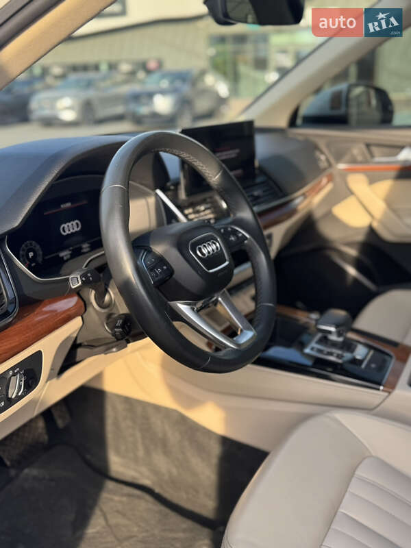 Внедорожник / Кроссовер Audi Q5 2021 в Львове