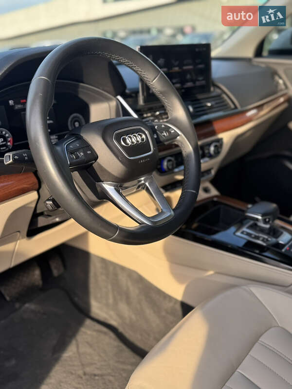 Внедорожник / Кроссовер Audi Q5 2021 в Львове