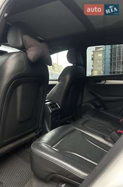 Внедорожник / Кроссовер Audi Q5 2010 в 