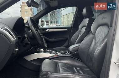 Внедорожник / Кроссовер Audi Q5 2010 в 
