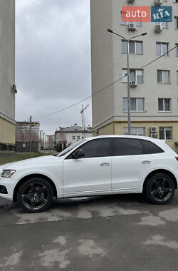 Позашляховик / Кросовер Audi Q5 2016 в 
