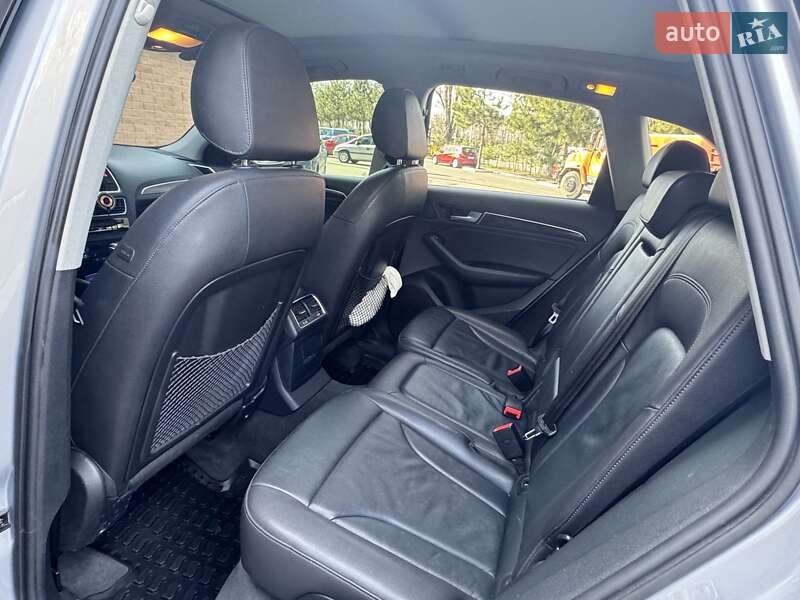 Внедорожник / Кроссовер Audi Q5 2015 в Одессе
