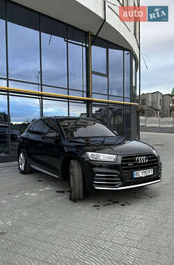 Внедорожник / Кроссовер Audi Q5 2017 в 