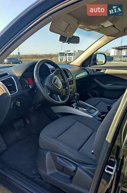 Внедорожник / Кроссовер Audi Q5 2010 в 