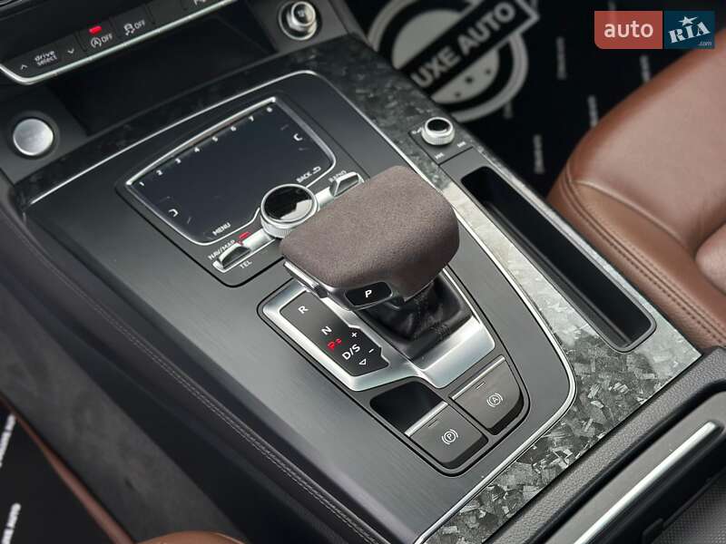 Внедорожник / Кроссовер Audi Q5 2017 в Киеве