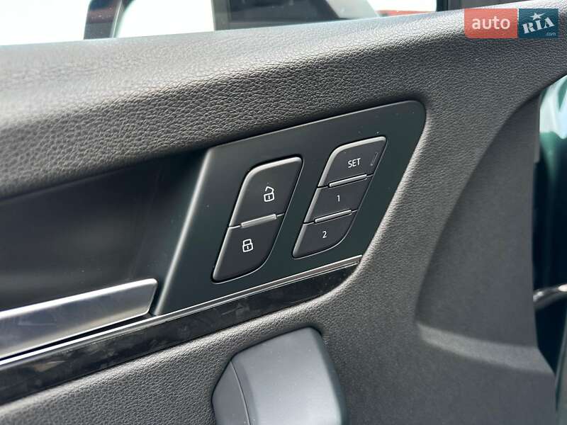 Внедорожник / Кроссовер Audi Q5 2017 в Киеве