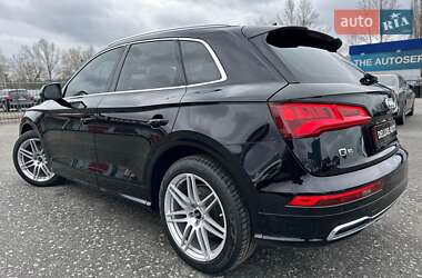 Внедорожник / Кроссовер Audi Q5 2017 в 